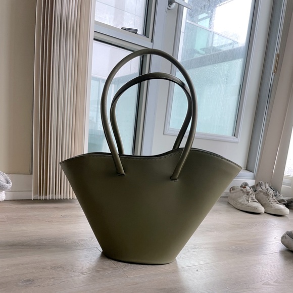 Little Liffner Tulip Tote with long handles in green with dust bag - Picture 1 of 6